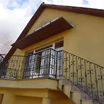 Invest Vendeghaz Bed & Breakfast 3*
