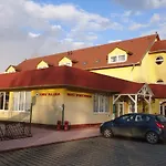 Bed & Breakfast Invest Vendeghaz 3*