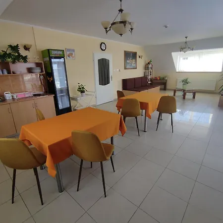 Invest Vendeghaz Bed & Breakfast