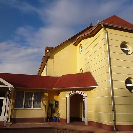Invest Vendeghaz Bed & Breakfast