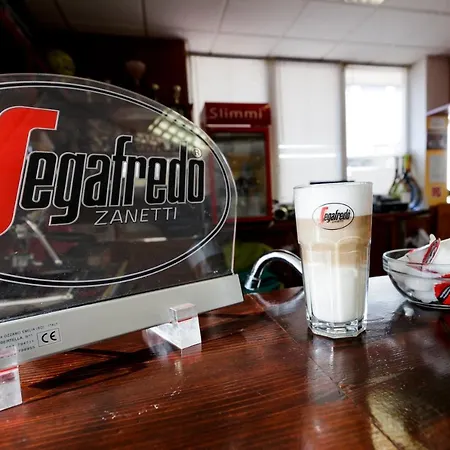 Bed & Breakfast Invest Vendeghaz